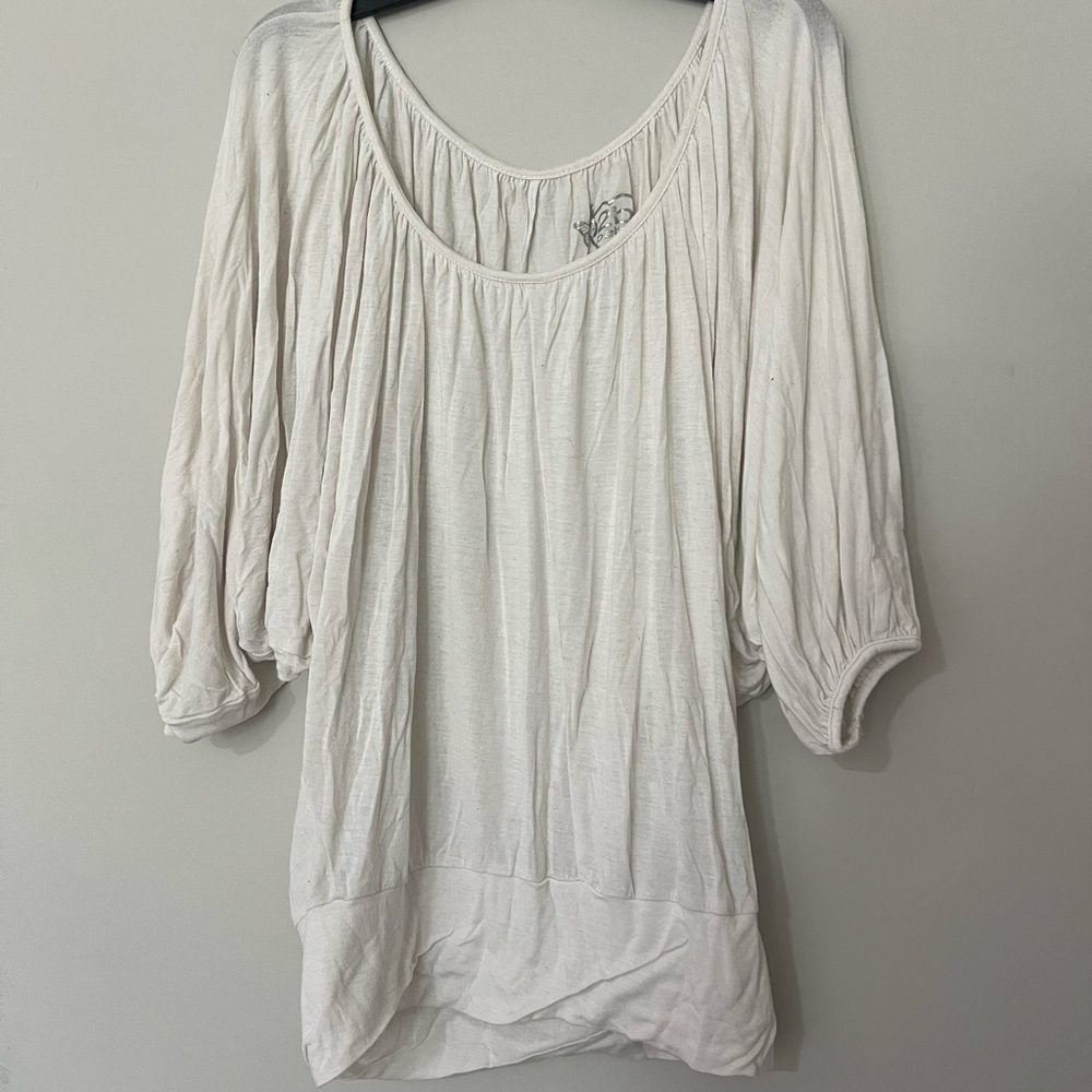 2B Bebe Cream Tunic Top